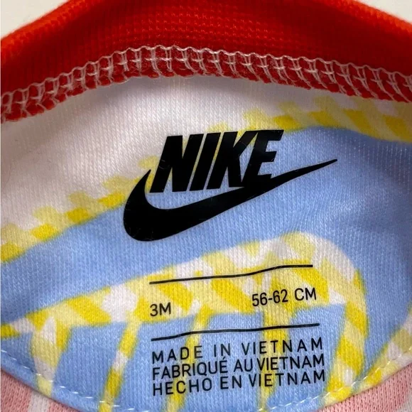 Nike Baby 3M Onesie Sleep and Play with Red Accents and close flap for hands New - Picture 7 of 12